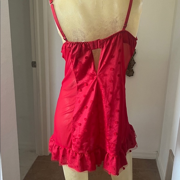 Vintage Seductive Wear by Cinema Etoile Red Lace Chemise - Picture 4 of 5